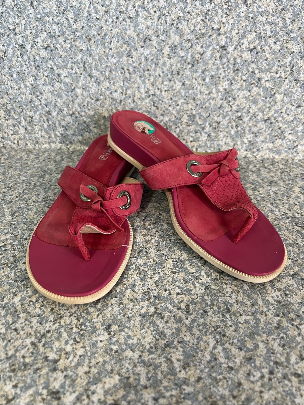 Sperry Top-Sider Women's Size 8M Pink Leather Flip Flop Thong Sandals with Bow